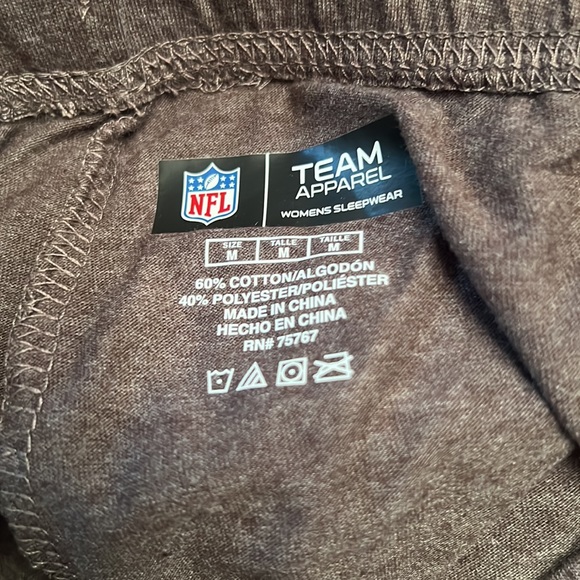 Women’s new with tags size medium, Tampa Bay, buccaneers loungewear - Picture 4 of 5